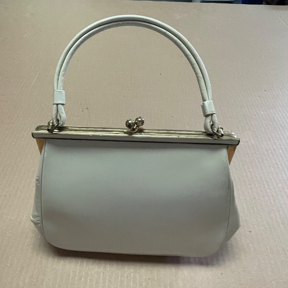 Vintage Etra Cream Leather Frame Handbag Grosgrain Lining Top Handle Kiss Lock